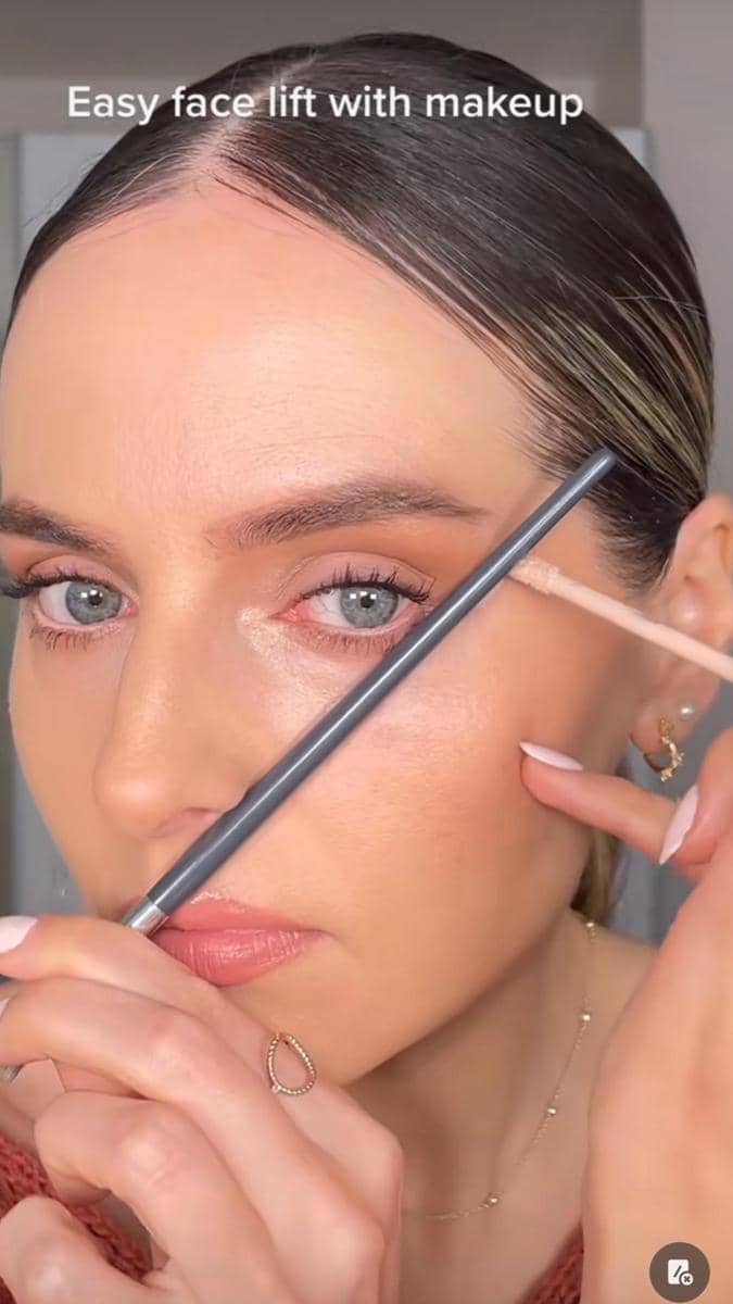 tiktok.com/@makeupbyasta