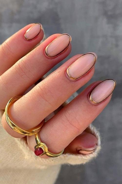 Outline Nail Art Tren Kuku Cantik Minimalis