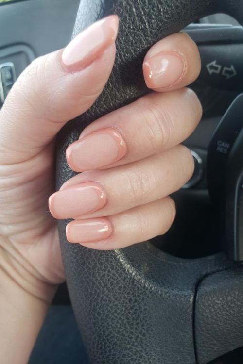 Outline Nail Art Tren Kuku Cantik Minimalis