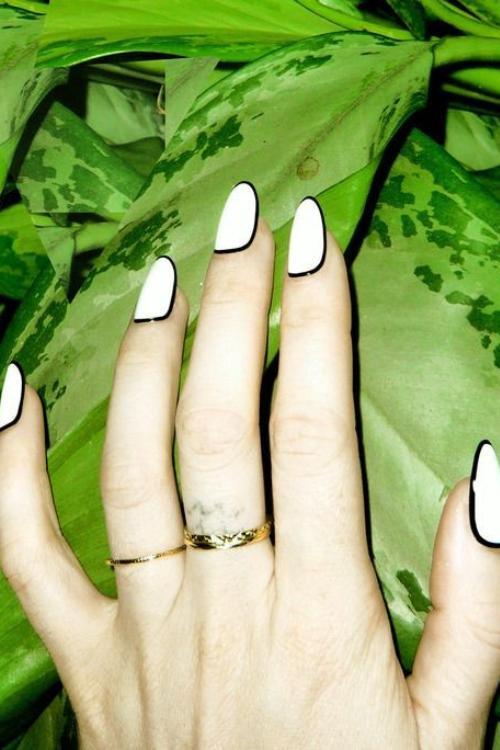 Outline Nail Art Tren Kuku Cantik Minimalis