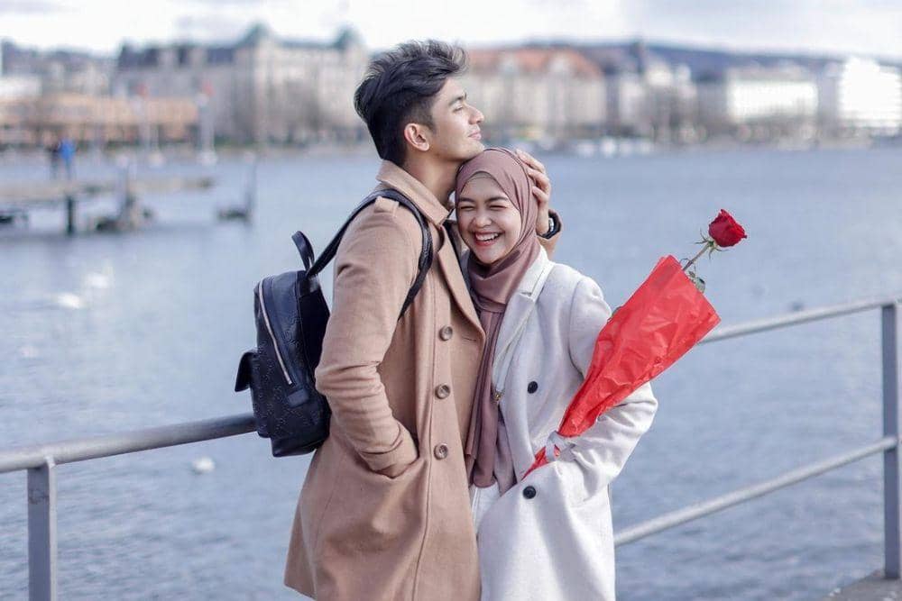 instagram.com/riaricis1795