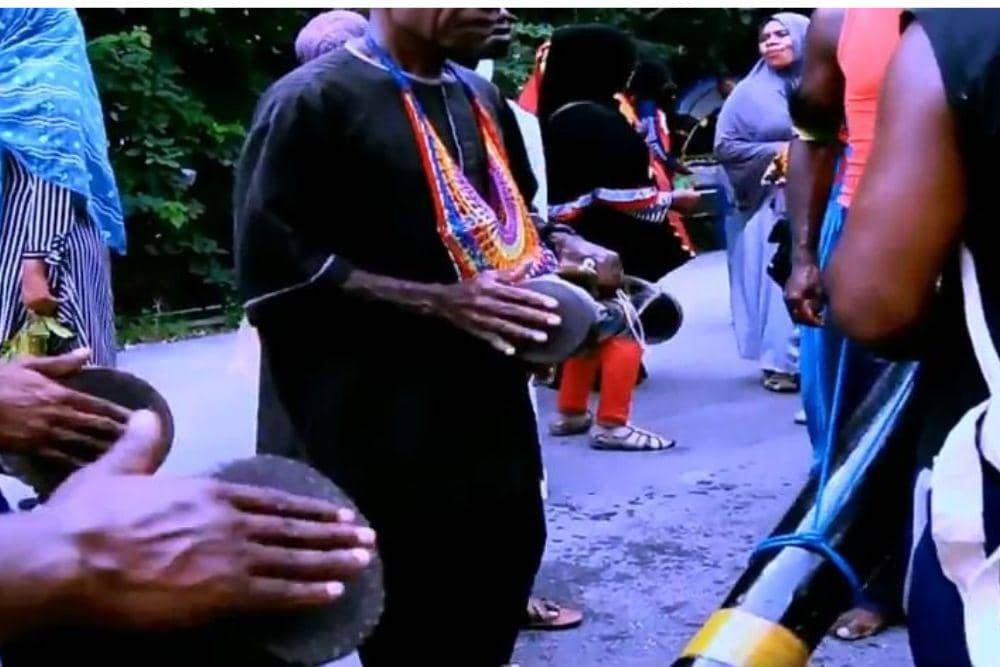 twitter.com/txtdrpapua