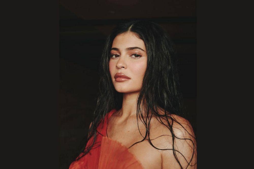 instagram.com/kyliejenner