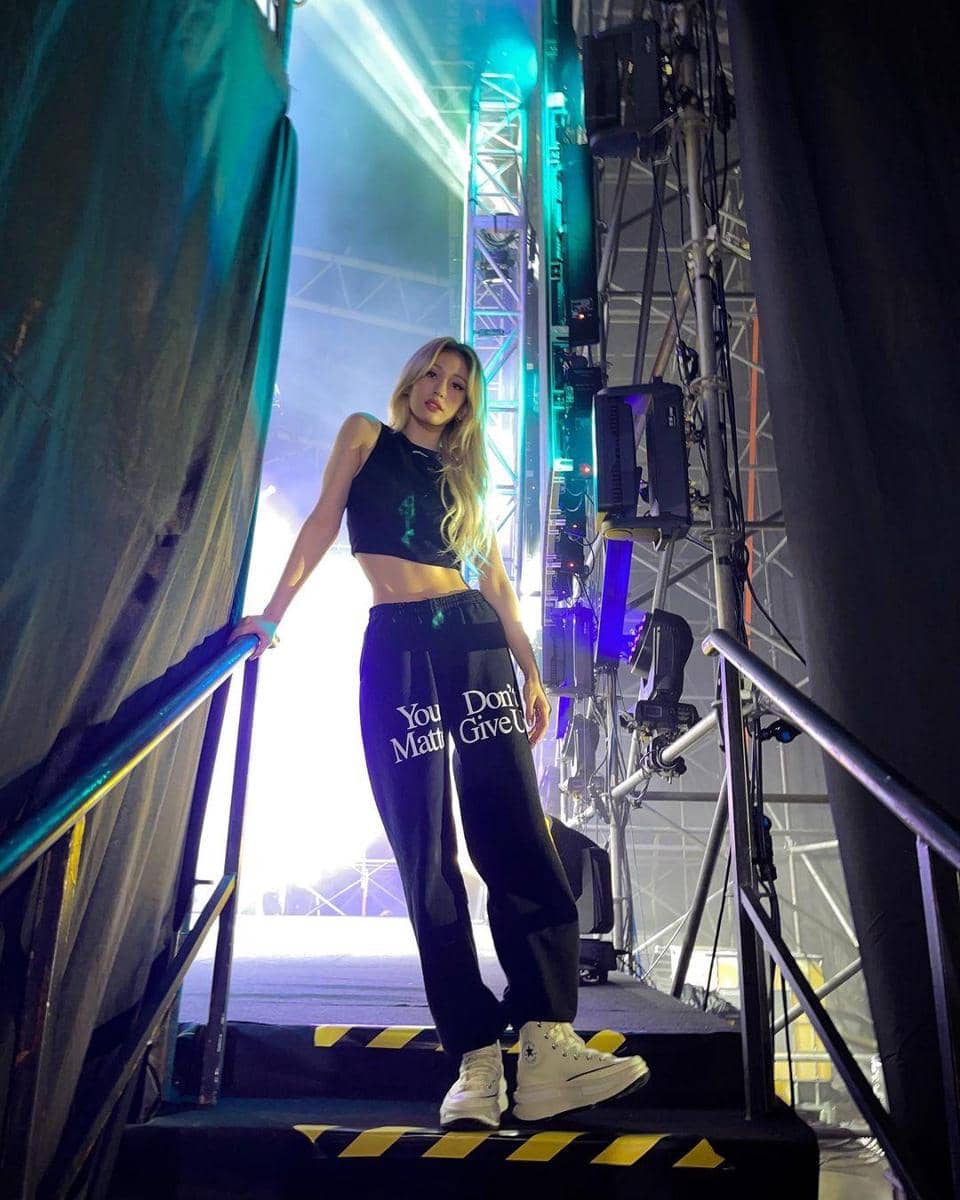 instagram.com/somsomi0309