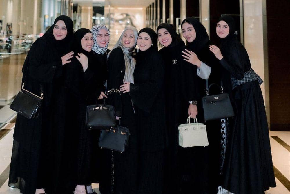 instagram.com/dindahw