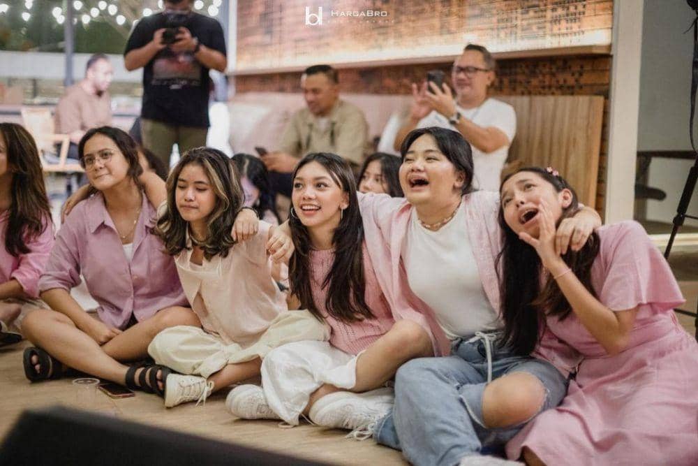 instagram.com/monaratuliu