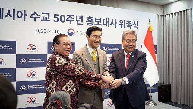 Instagram.com/siwonchoi