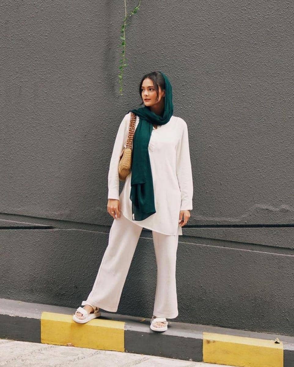 instagram.com/amandarawles