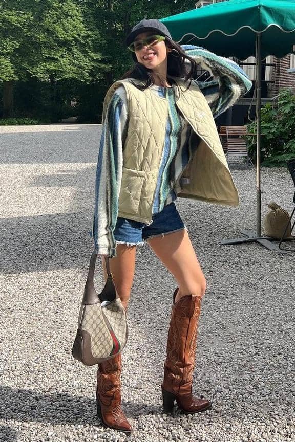 instagram.com/dualipa