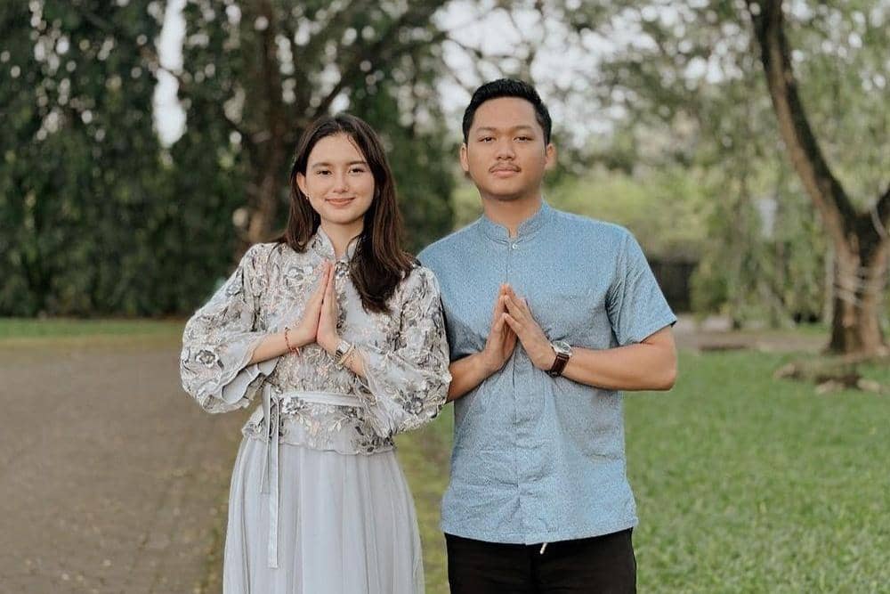 11 Potret Artis Indonesia Rayakan Lebaran Bareng Pacar, So Sweet!
