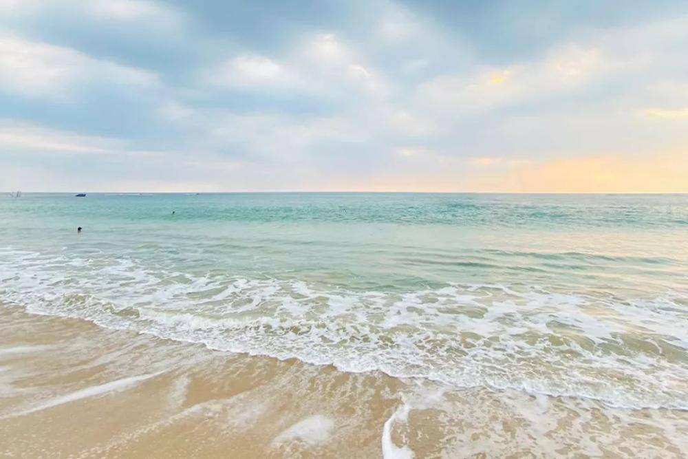 Pantai Carita: Lokasi, Rute, Harga Masuk, dan Daya Tariknya