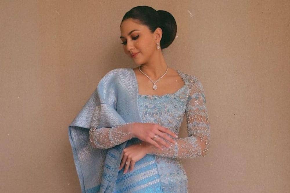 instagram.com/myrnamyura