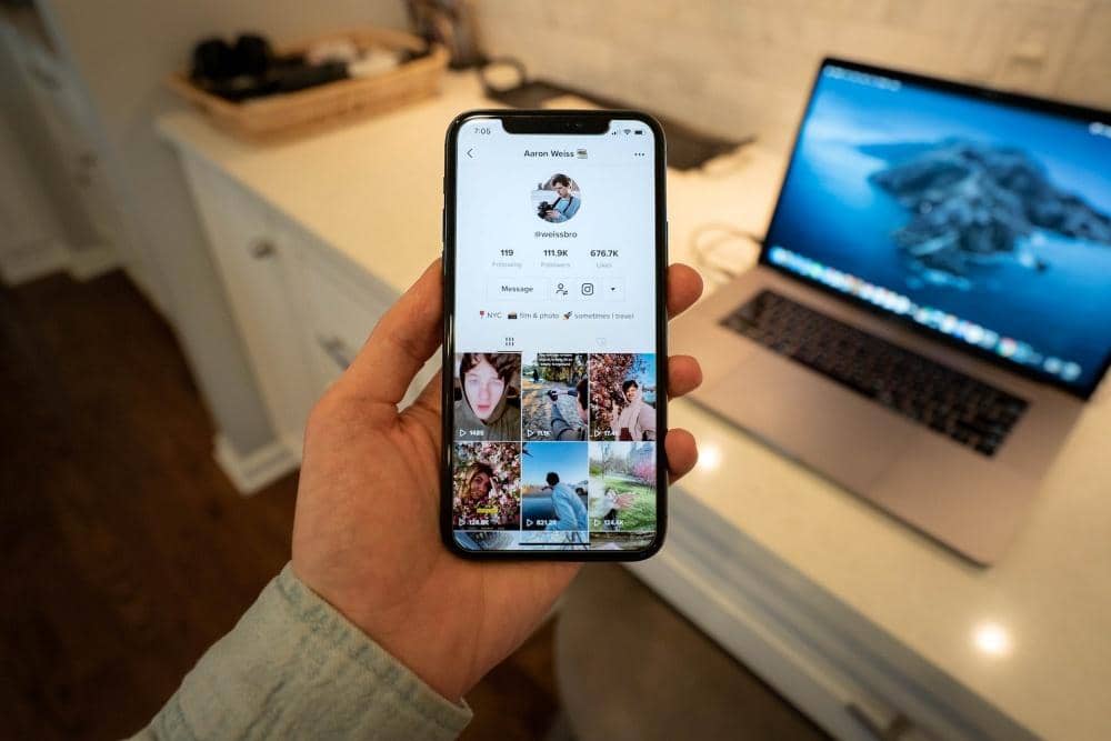 Unsplash.com/Aaron Weiss