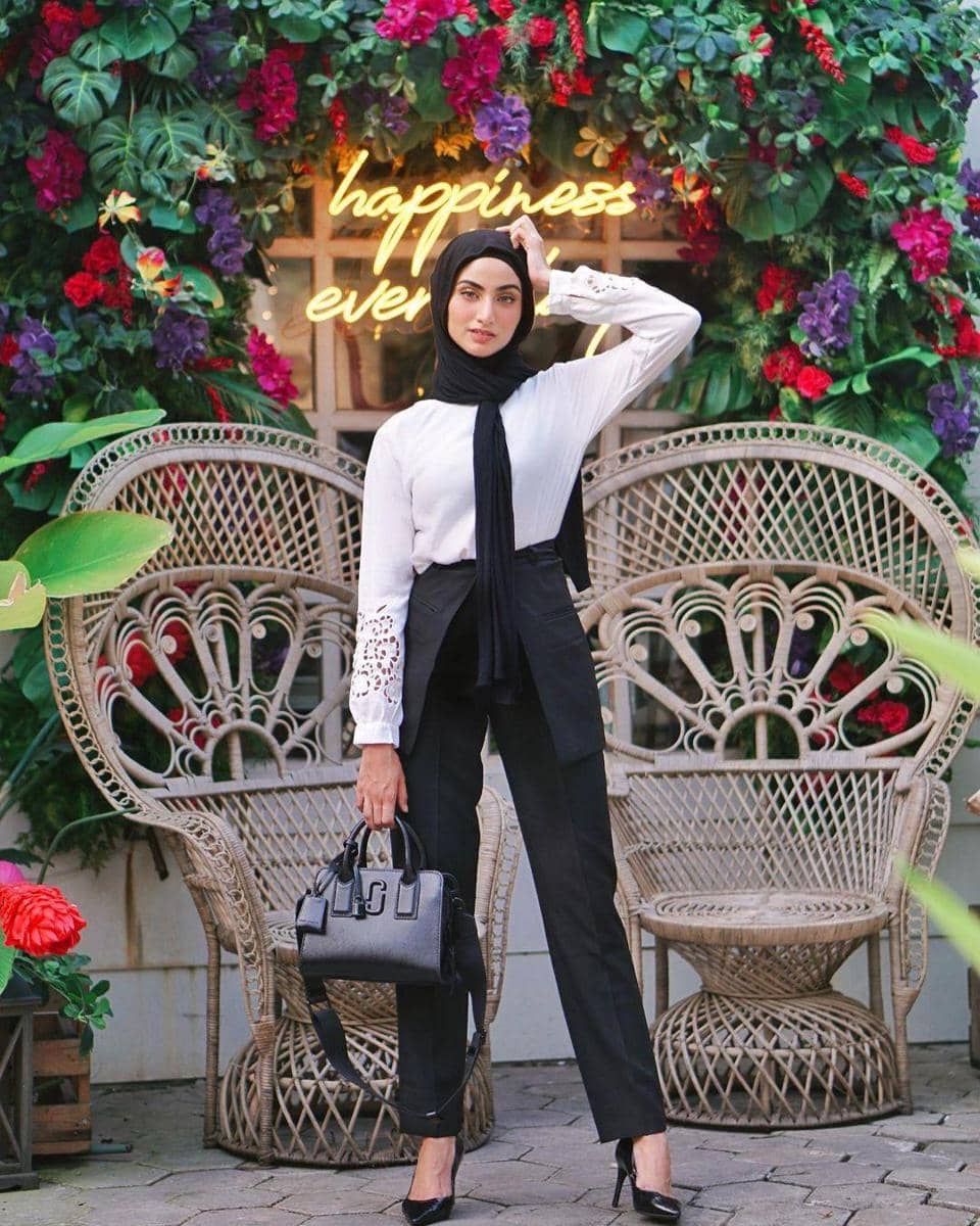 instagram.com/miraagile