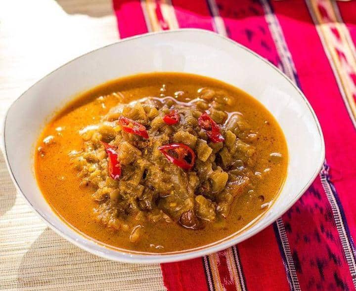 Instagram.com / esany_gallery