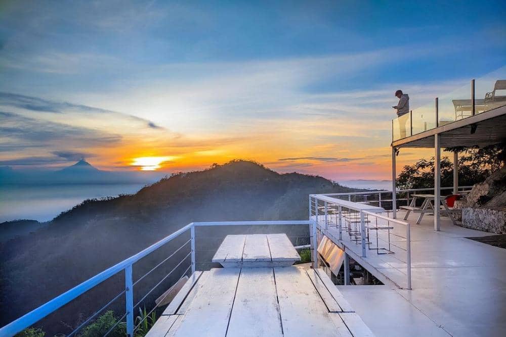 instagram.com/tumpengmenoreh