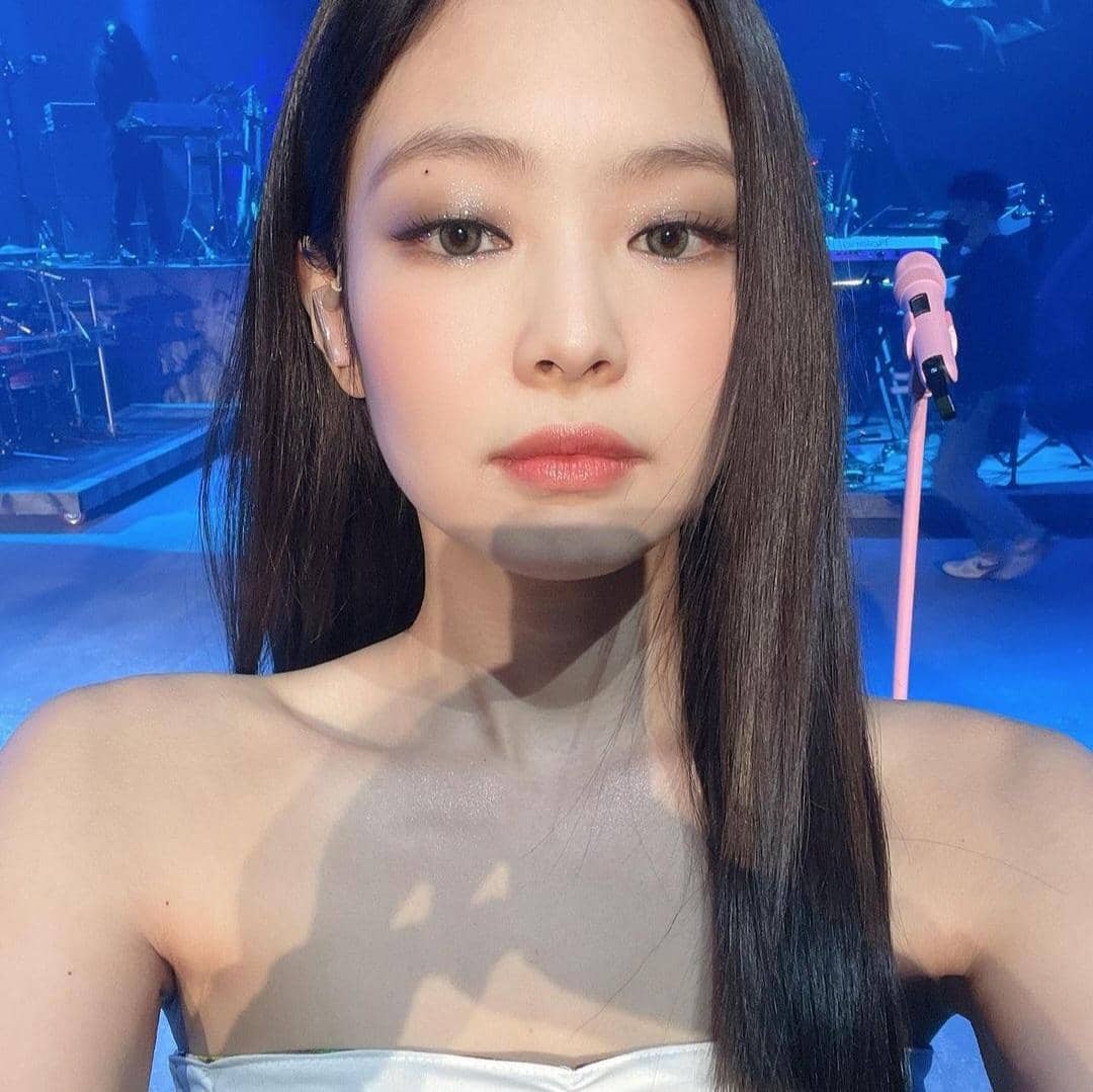 Instagram.com/jennierubyjane