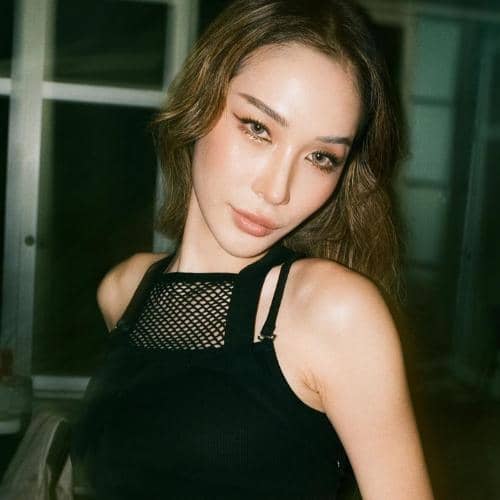 instagram.com/mojiratchayaa