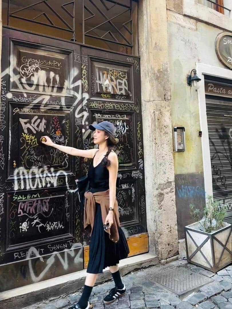 instagram.com/yoanaloves