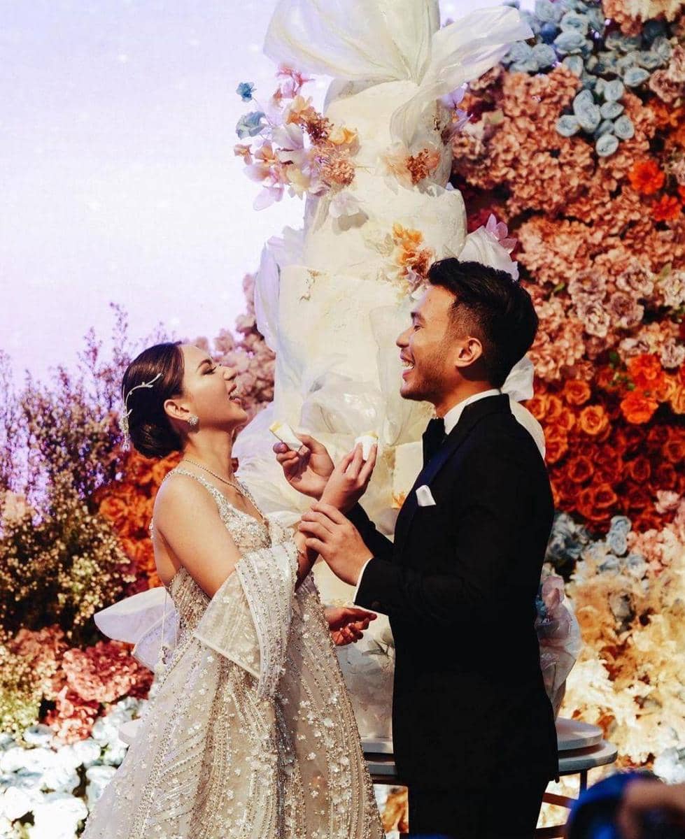 instagram.com/bazaarindonesia