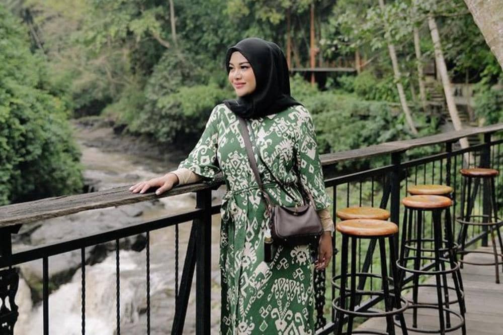 instagram.com/aureliehermansyah