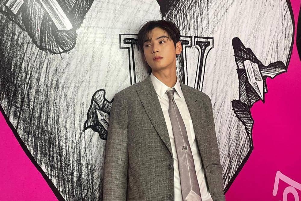 instagram.com/eunwo.o_c