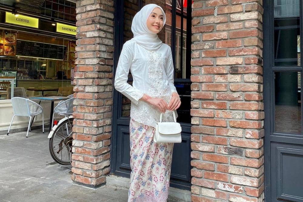 8 Model Rok Batik Terbaru untuk Pesta, Anggun dan Elegan! | Popbela.com