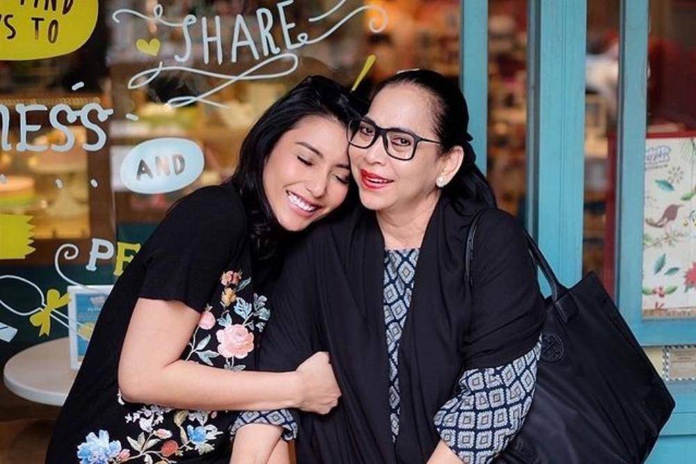 instagram.com/tyasmirasih
