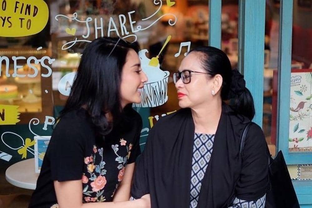 instagram.com/tyasmirasih