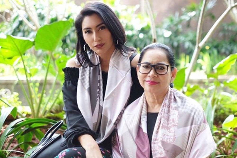 instagram.com/tyasmirasih