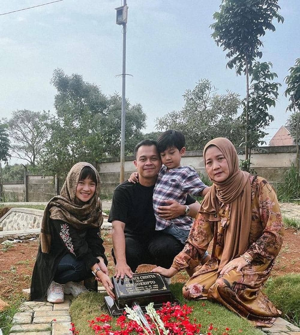 Instagram.com/vinessainez