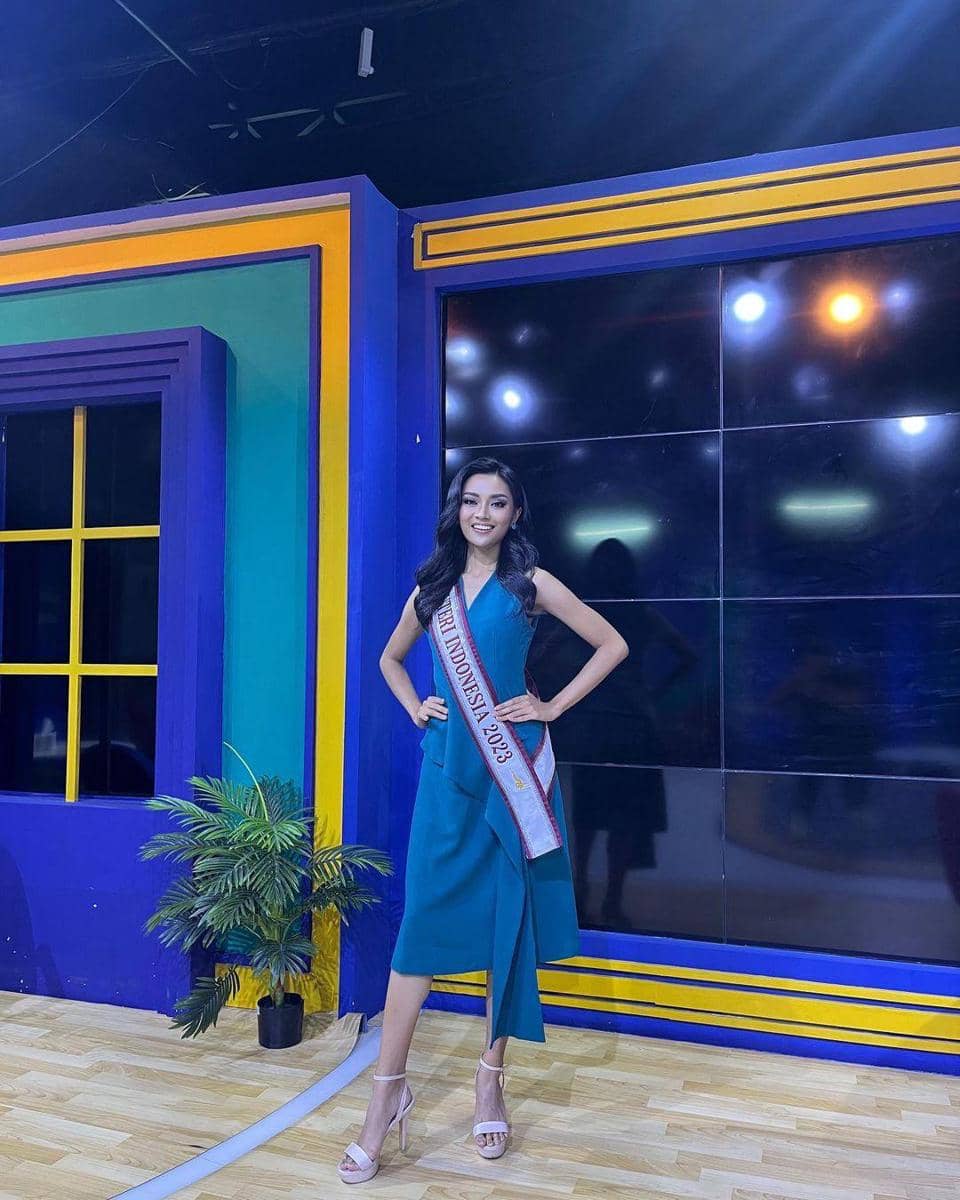 instagram.com/farhanariswari