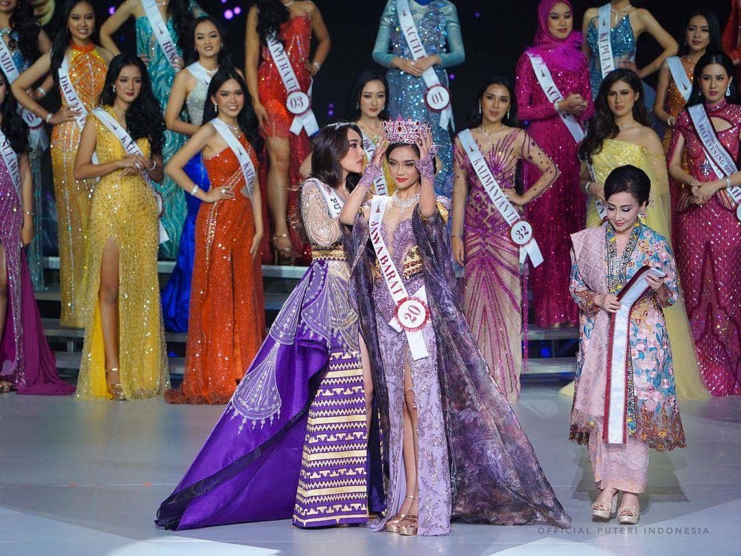 instagram.com/farhanariswari