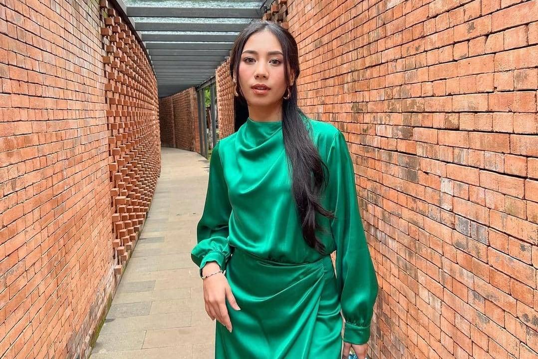 instagram.com/abellyc