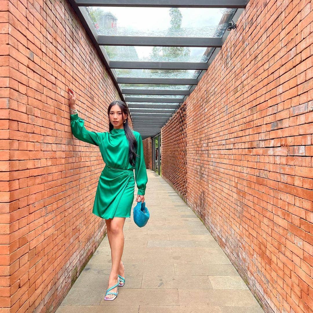 instagram.com/abellyc