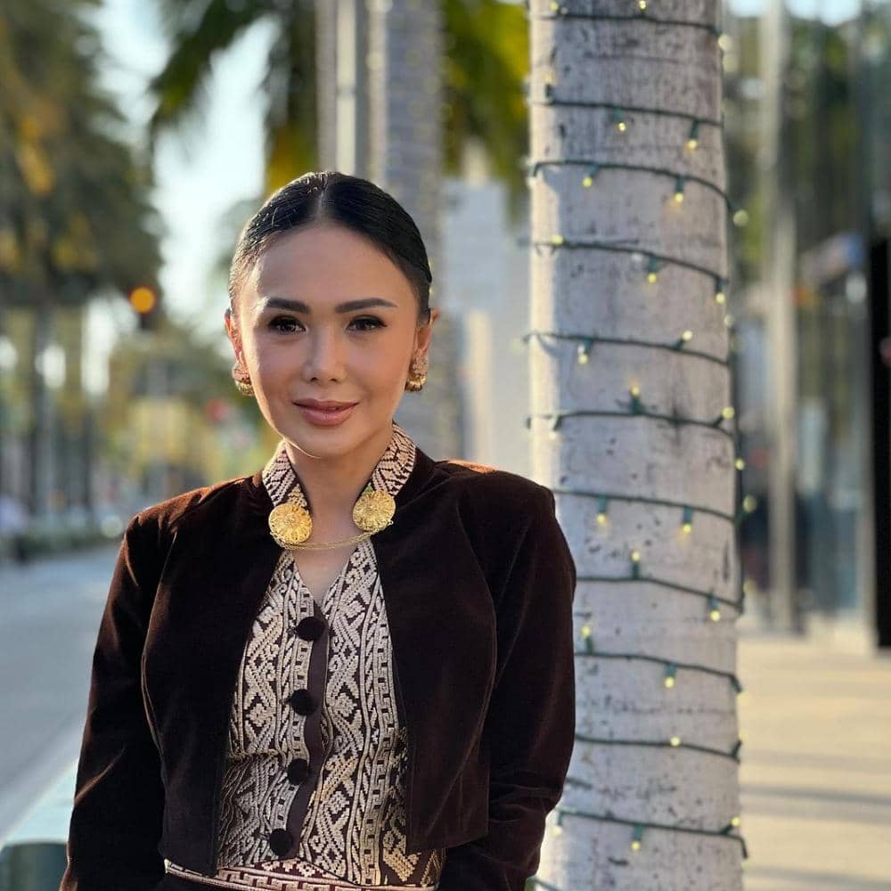 instagram.com/yunishara36