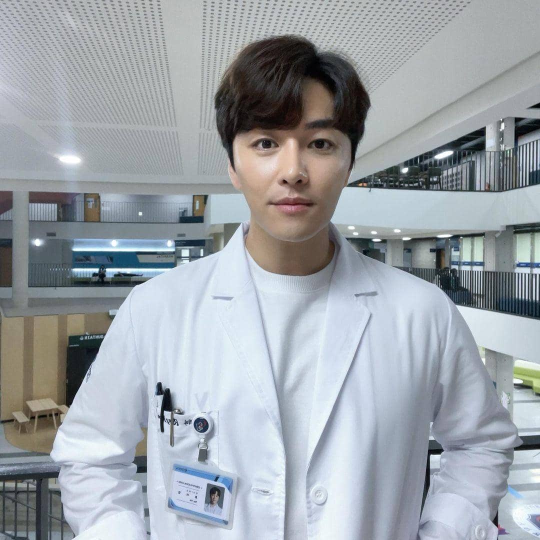 Instagram/ min_woohyuk