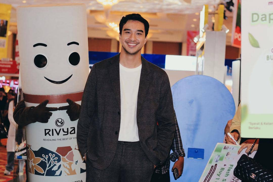 Popbela.com/Michael Richards