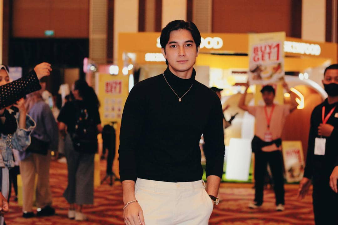 Popbela.com/Michael Richards