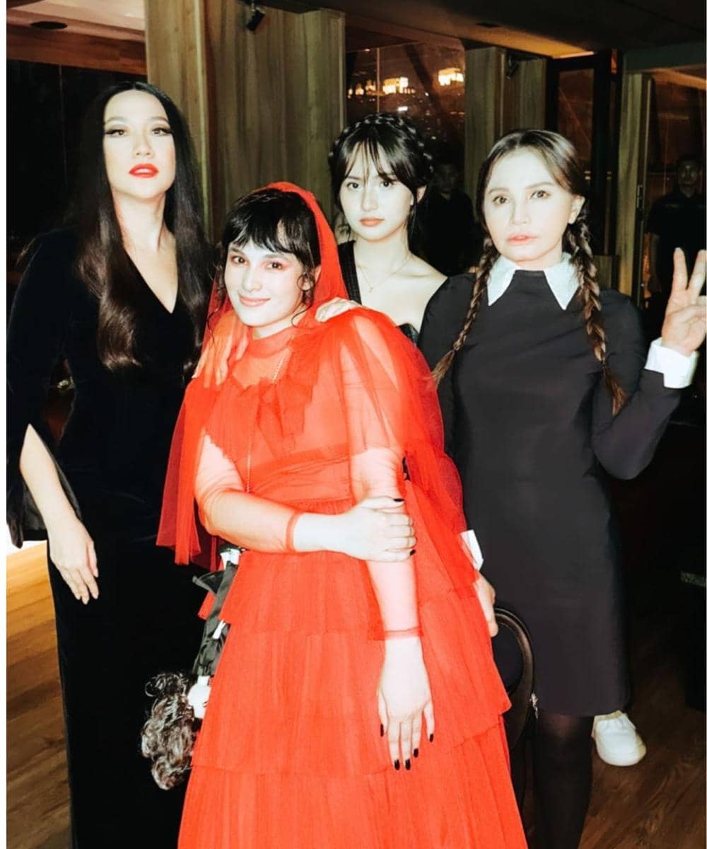 instagram.com/angiemstwn