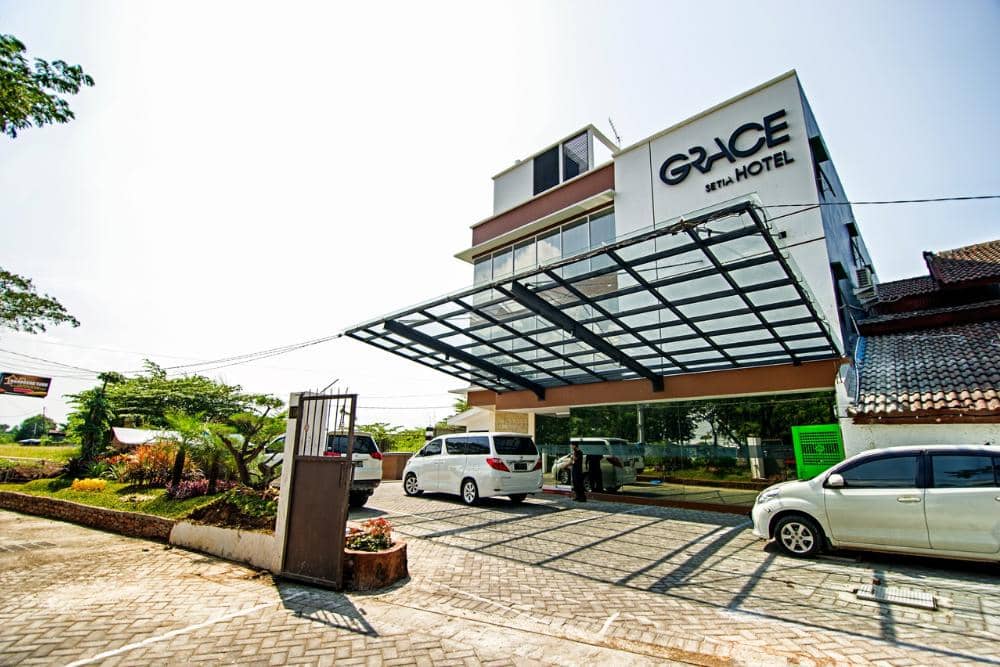 google.com/maps/Grace Setia Hotel