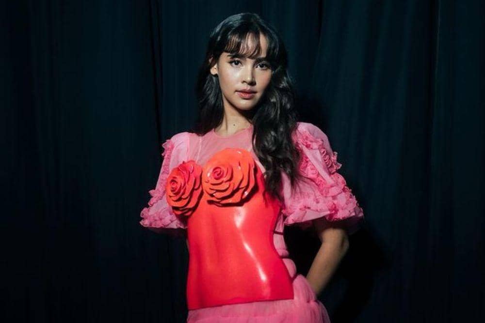 instagram.com/urassayas