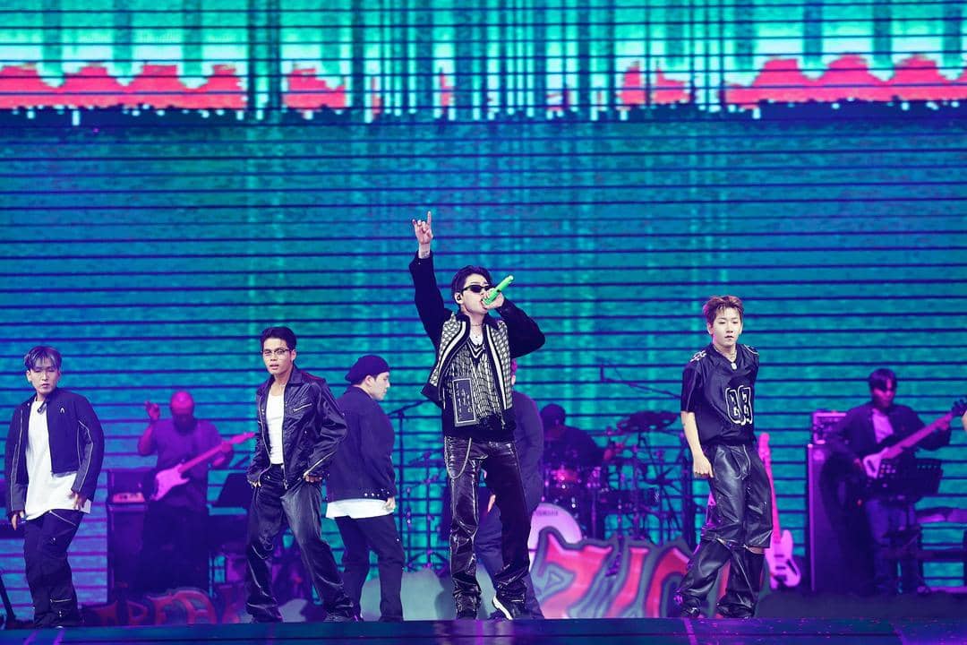 twitter.com/Kpop_Herald