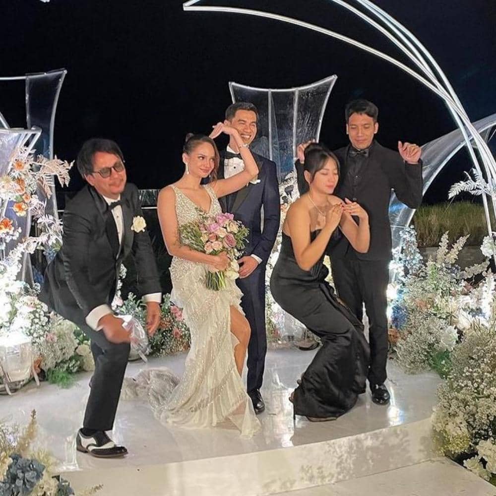 instagram.com/hestipurwadinata