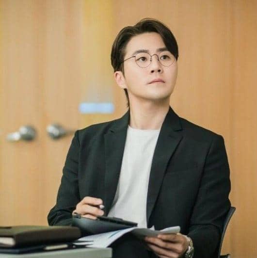 instagram.com/eru_official_