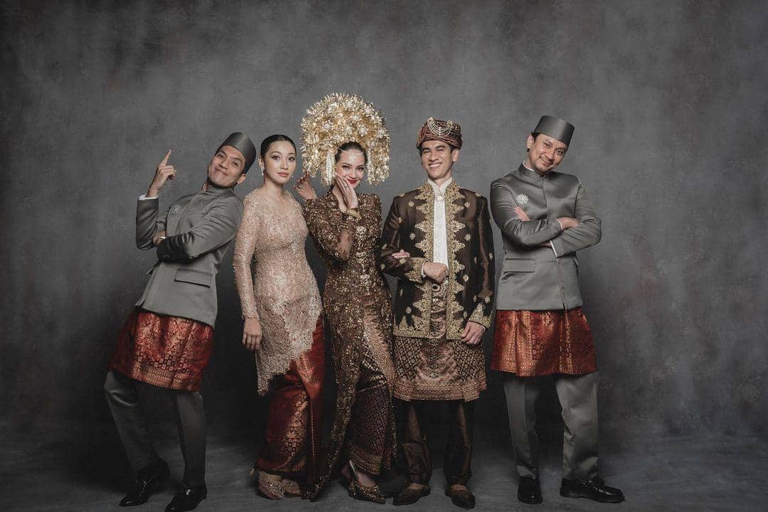 instagram.com/enzystoria