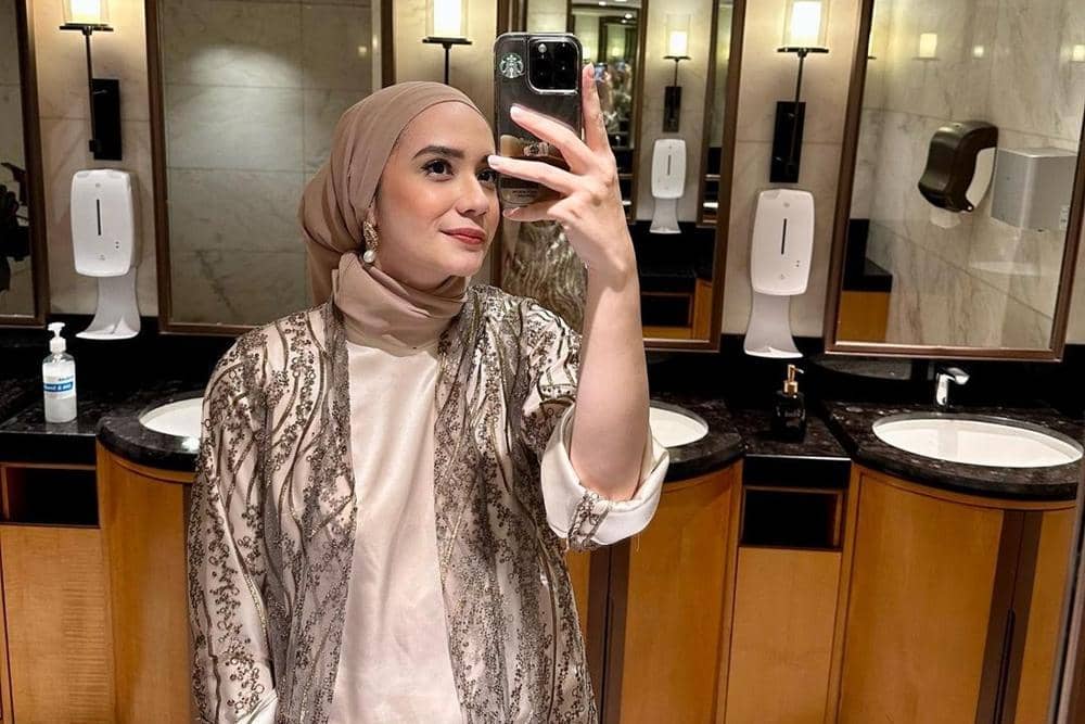 Instagram.com/anneofficial1990