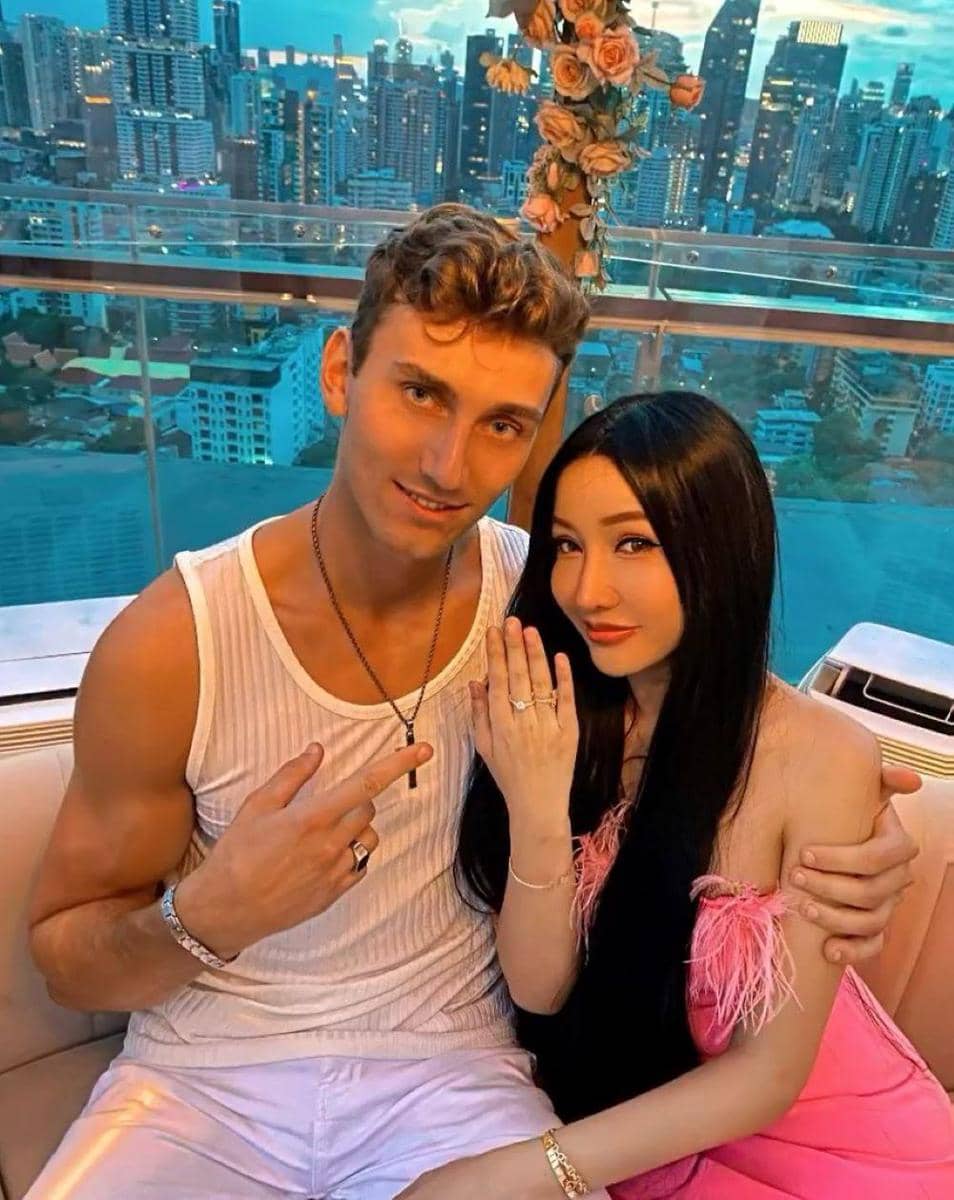 instagram.com/lucintaluna_manjalita