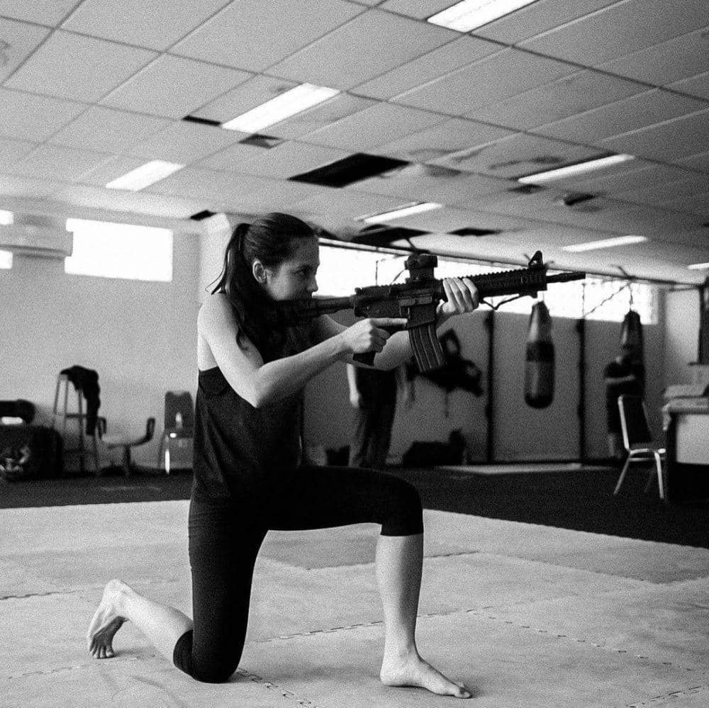 instagram.com/pevpearce