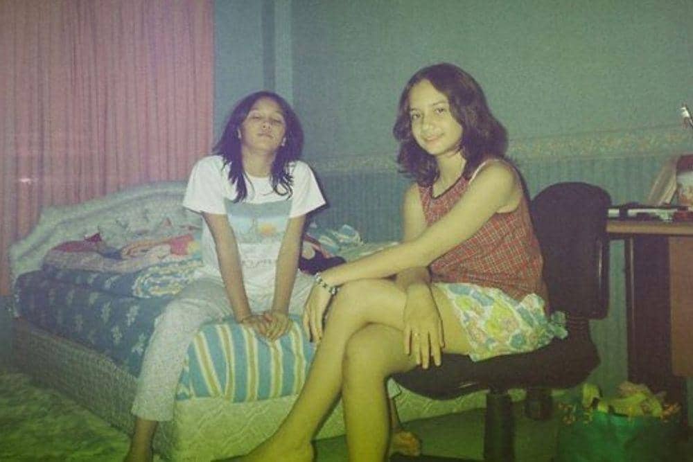 instagram.com/anneofficial1990